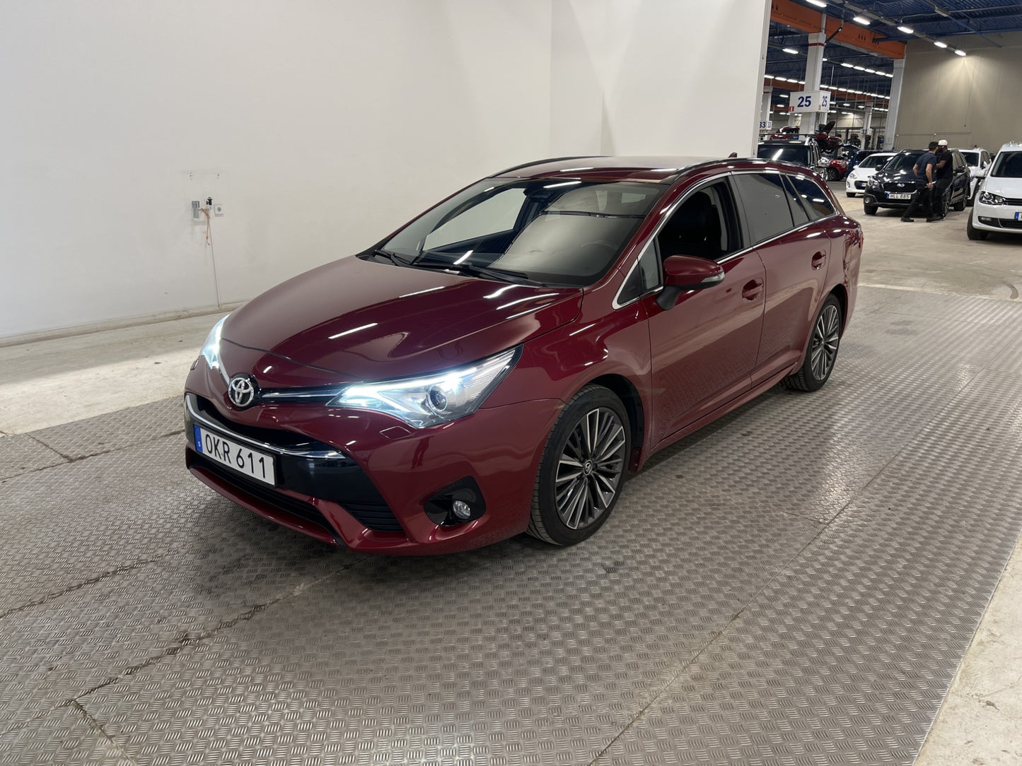 Toyota Avensis 2.0 152hk  B-kamera Skinn Lane assist