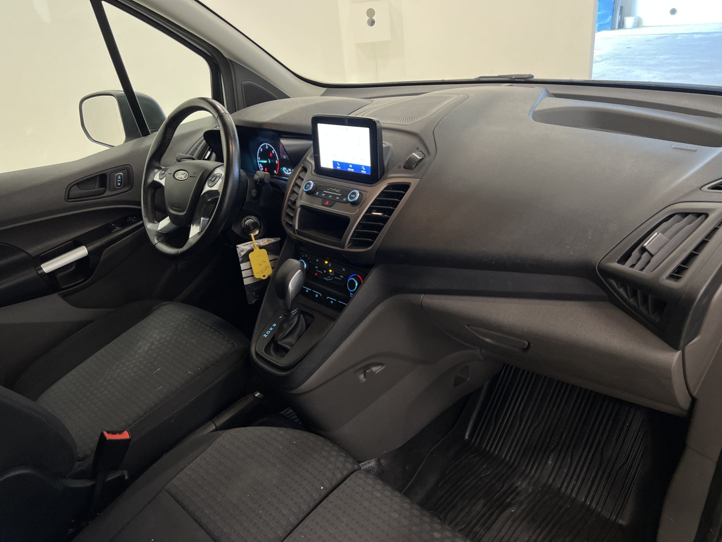 Ford Transit Connect LWB 1.5 Värmare Dragkrok Sync-3 Moms