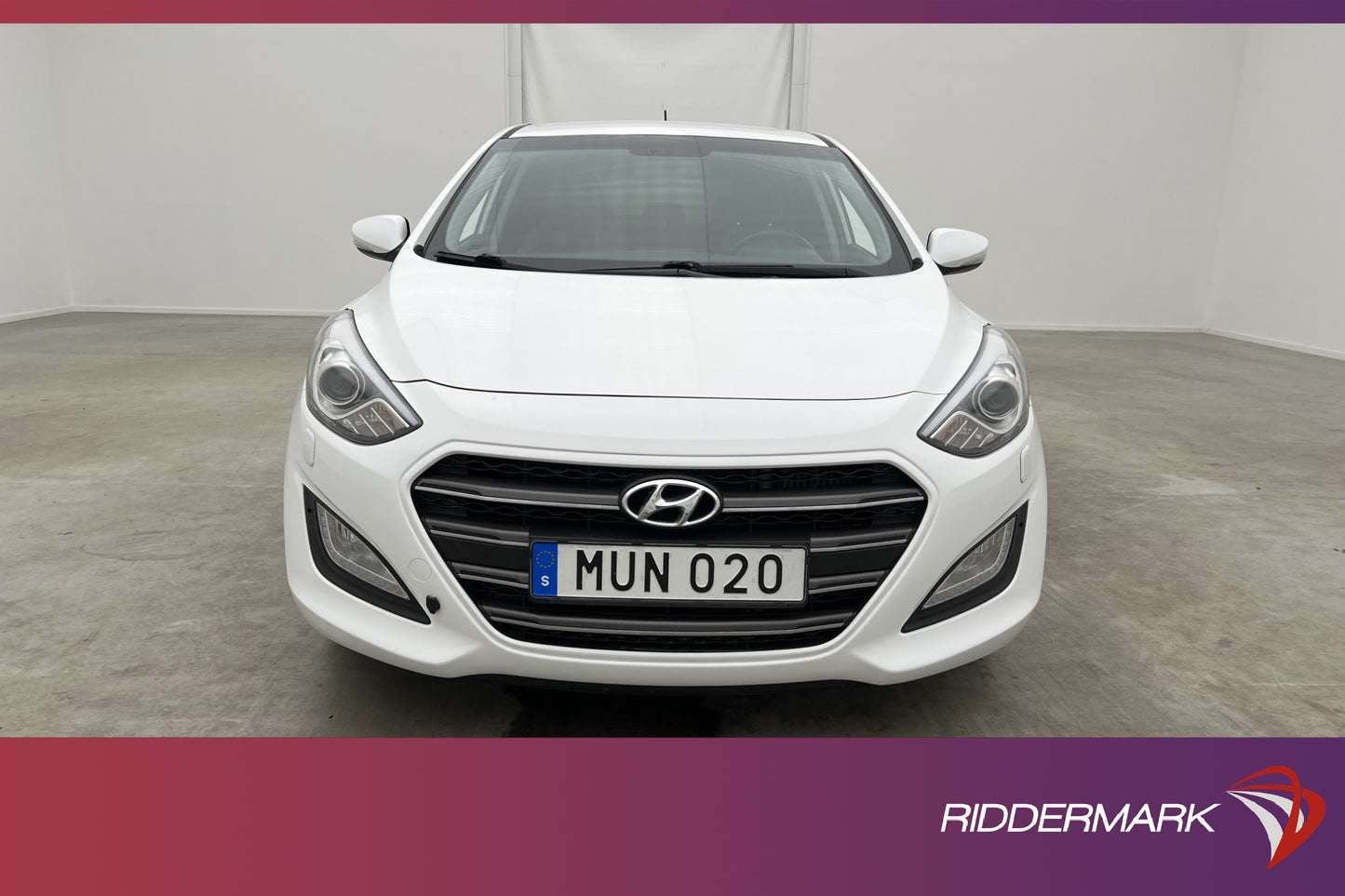 Hyundai i30 CRDi 136hk Premium Värmare Kamera Navi 0.42L/mil