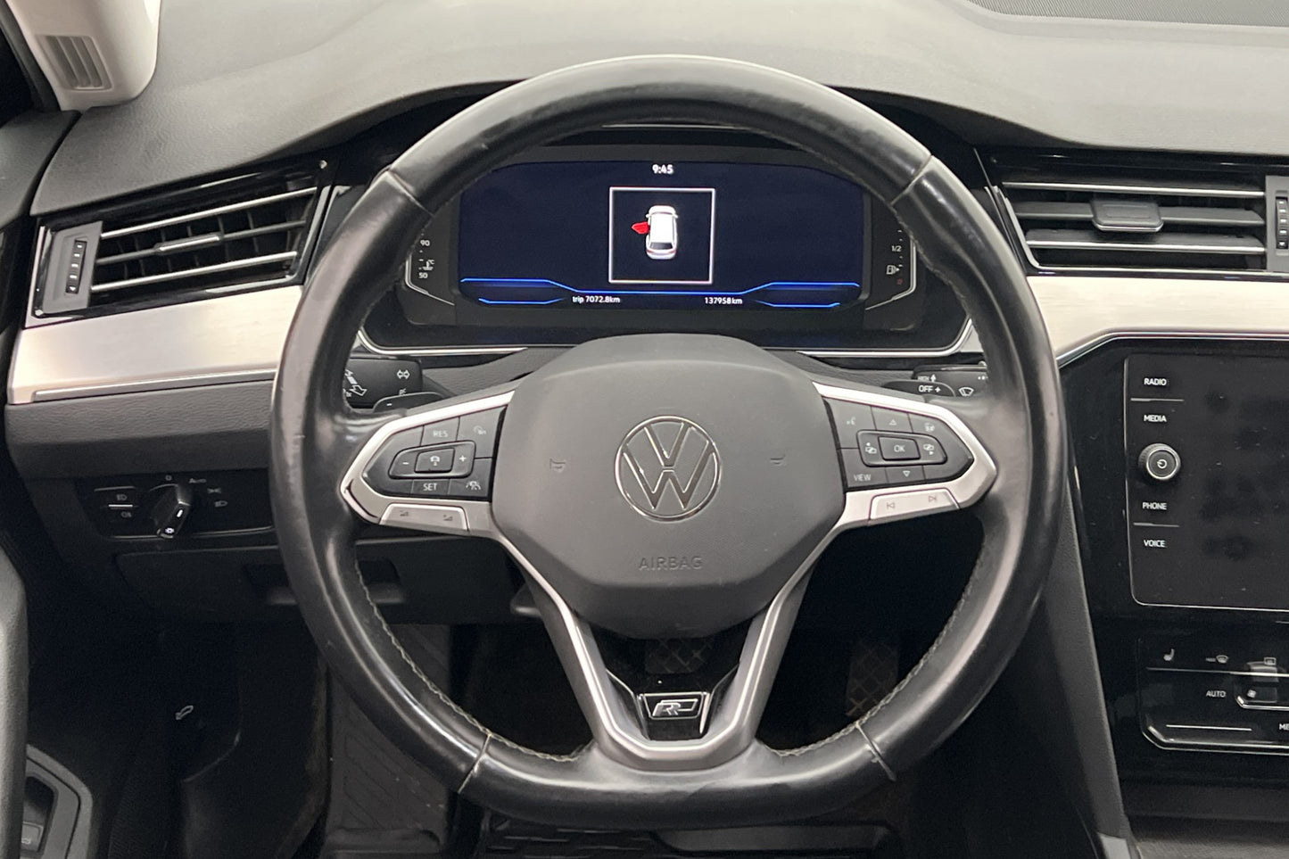 Volkswagen Passat 4M 200hk R-Line Cockpit Skinn Drag MOMS