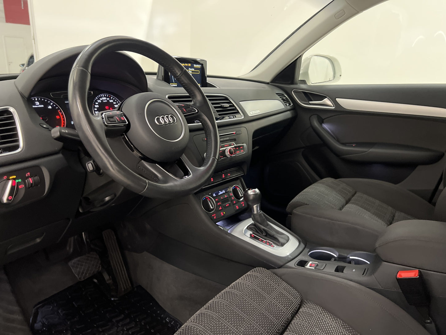 Audi Q3 Quattro 2.0 TDI 150hk Farthållare 0,44l/mil PDC