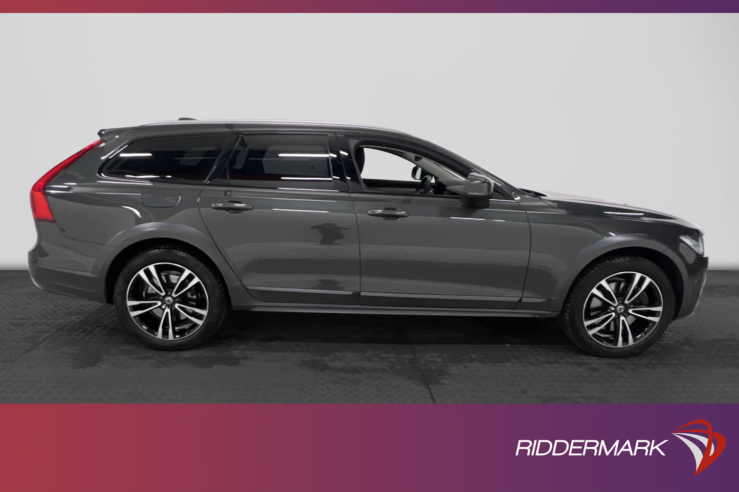 Volvo V90 Cross Country T5 AWD VOC Pano H/K 360° HUD Drag