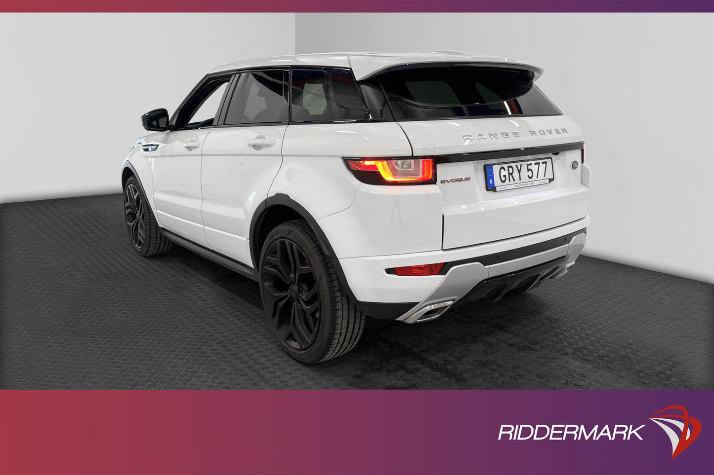 Range Rover Evoque 2.0 TD4 180hk AWD  Dynamic Skinn Pano