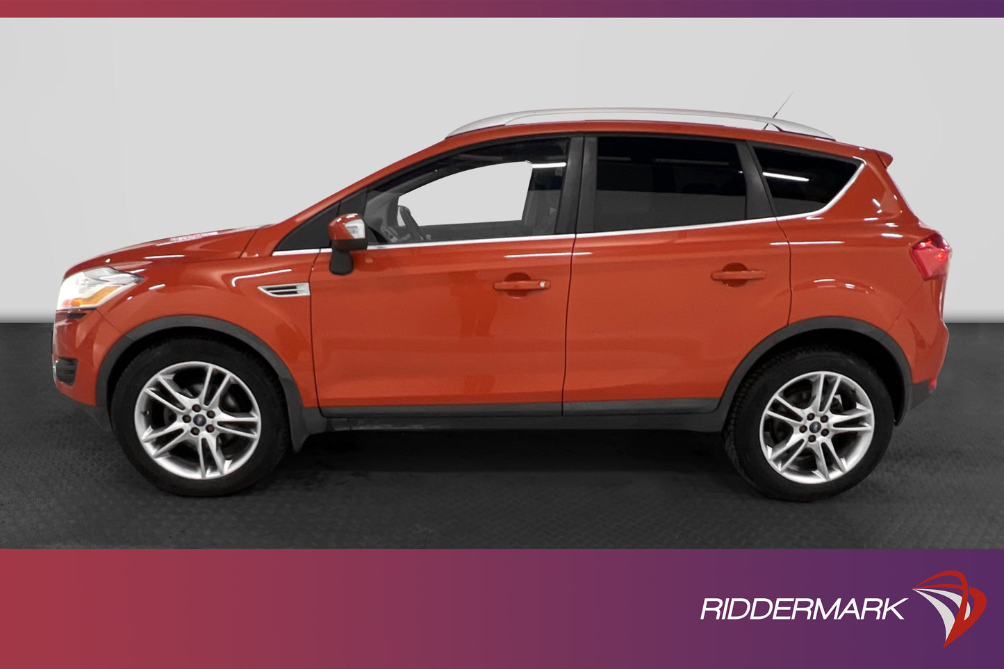 Ford Kuga 2.0 TDCi AWD 163hk H-Skinn Nyservad Välservad