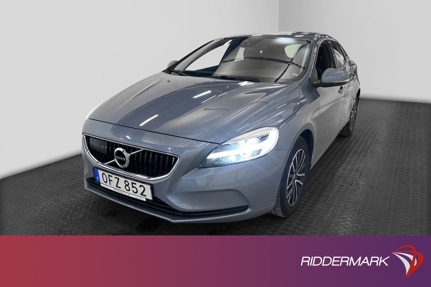 Volvo V40 D2 120hk Momentum VOC Värmare Drag Välservad