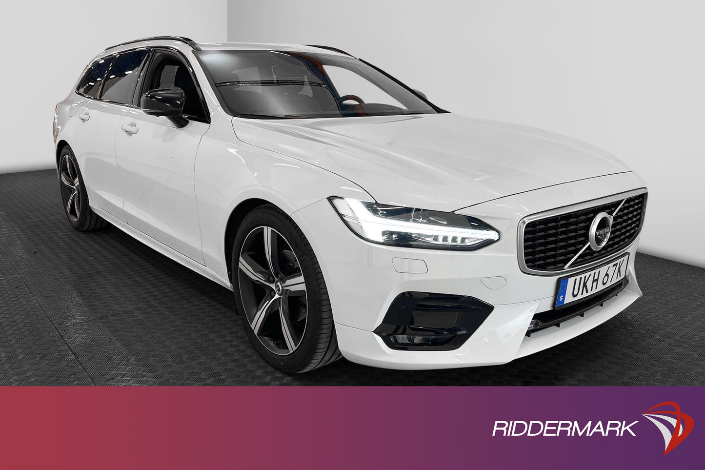 Volvo V90 D4 AWD 190hk R-Design 360° Blis VOC D-värm Välserv