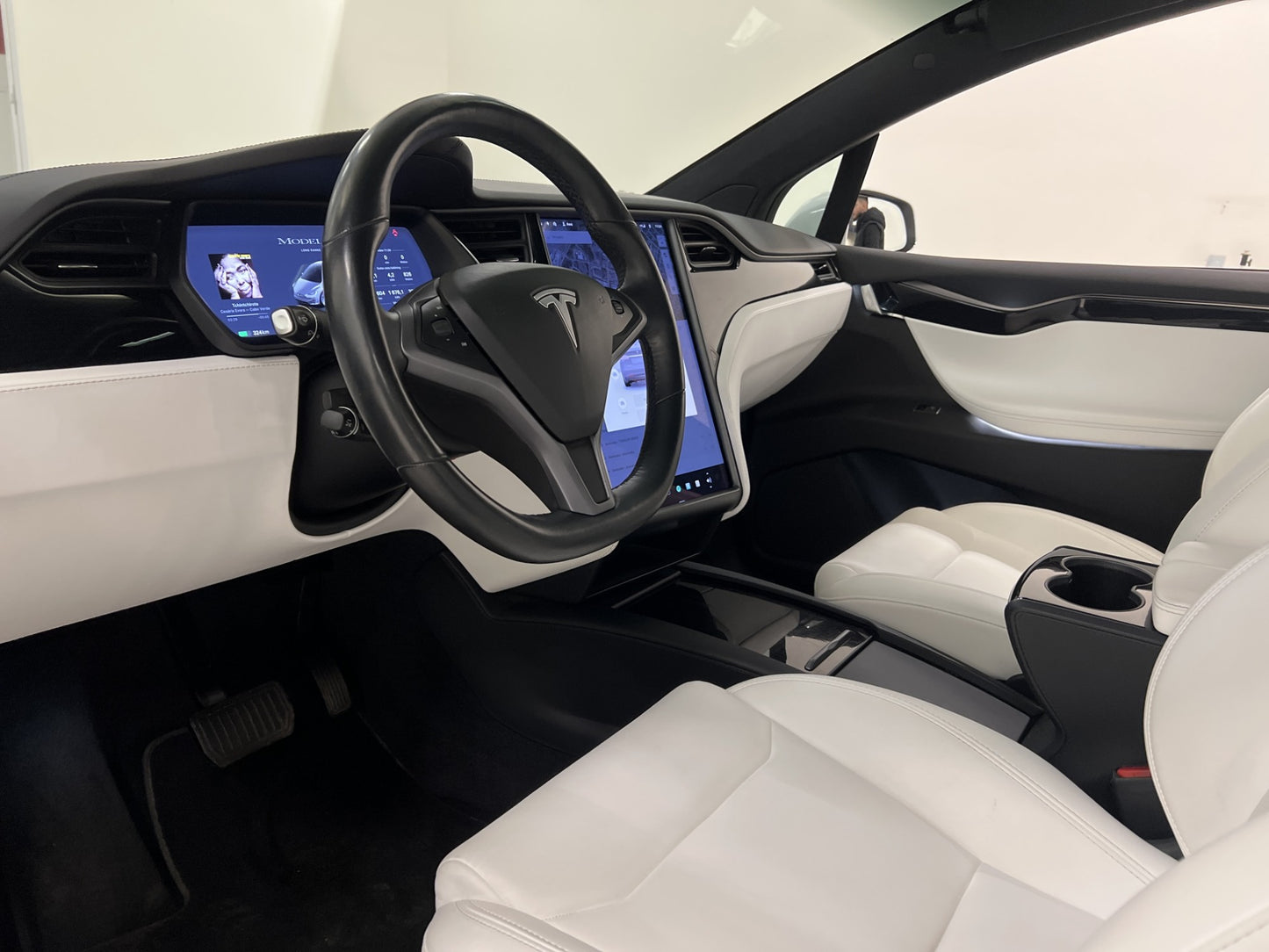 Tesla Model X Long Range 423hk 6-sits Sv.Såld Autopilot Drag