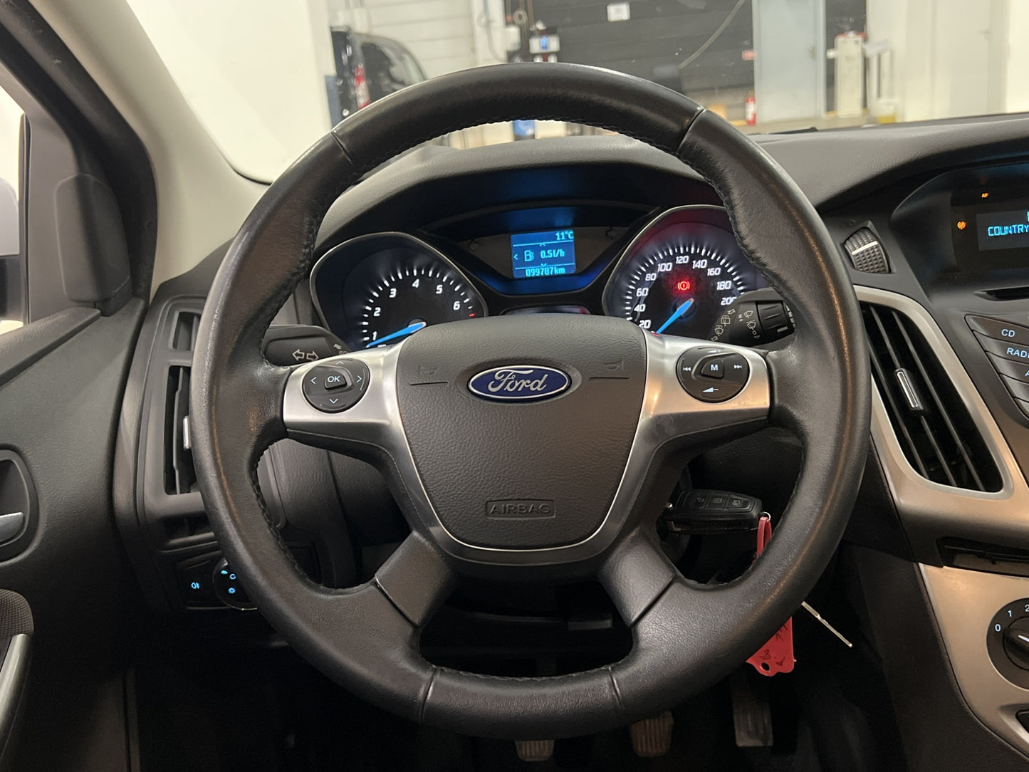 Ford Focus 1.0 EcoBoost 100hk M-värmare P-sensorer LÅGAMIL