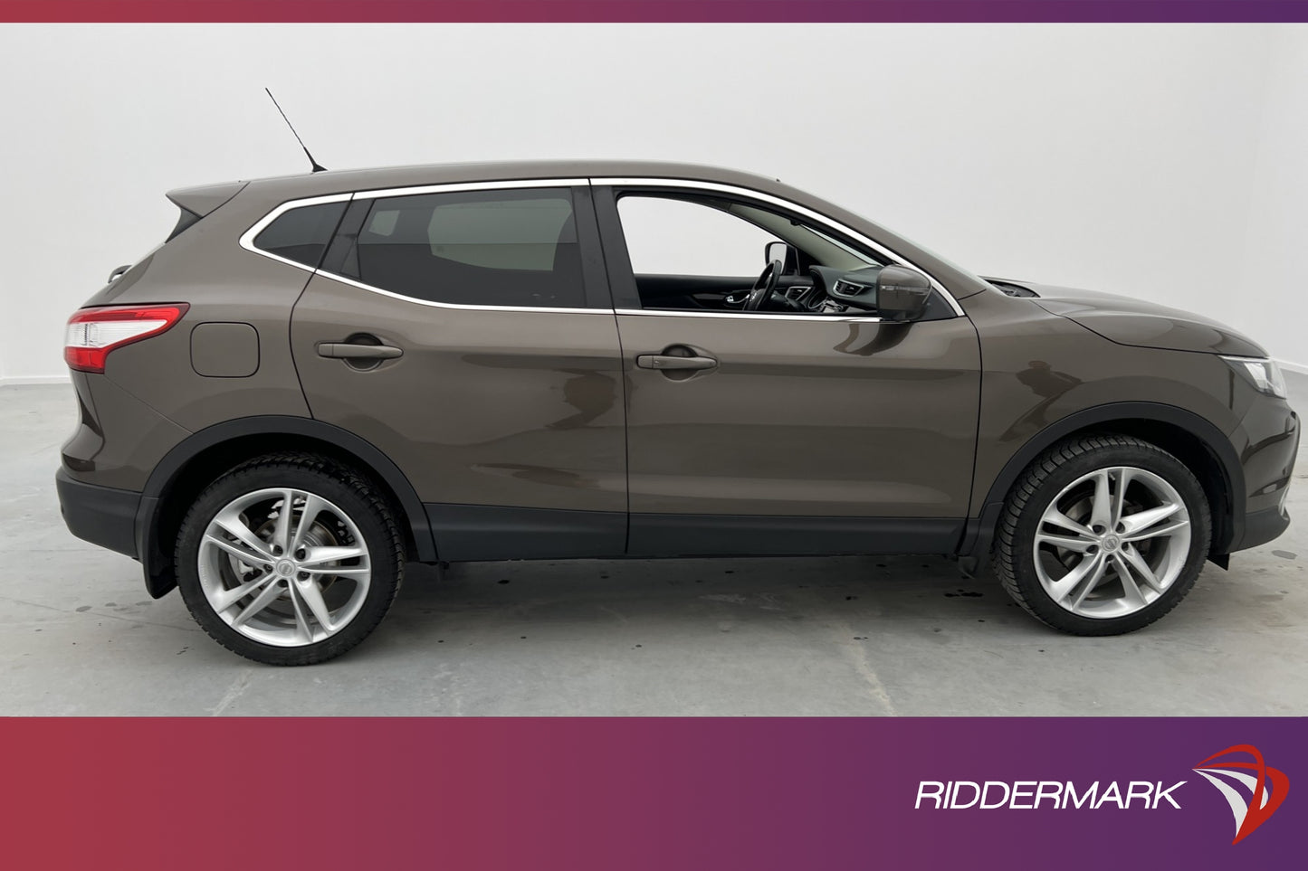 Nissan Qashqai 1.5 dCi 110hk N-Connecta 360° Navi Sensorer