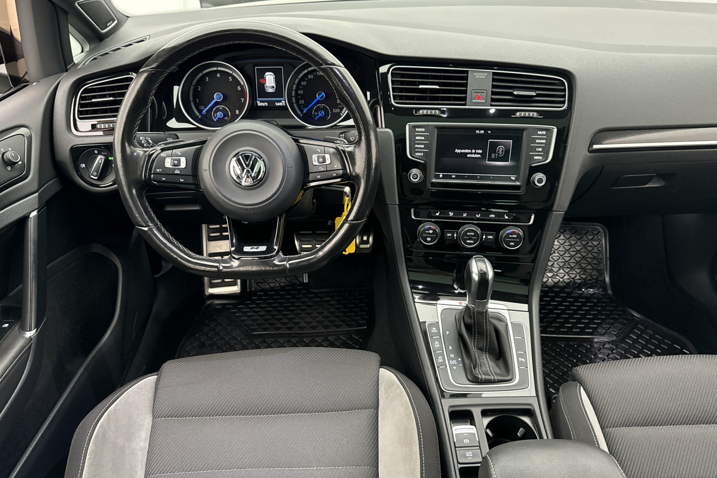 Volkswagen Golf Sportscombi R 4M 300hk Pano Dynaudio CarPlay