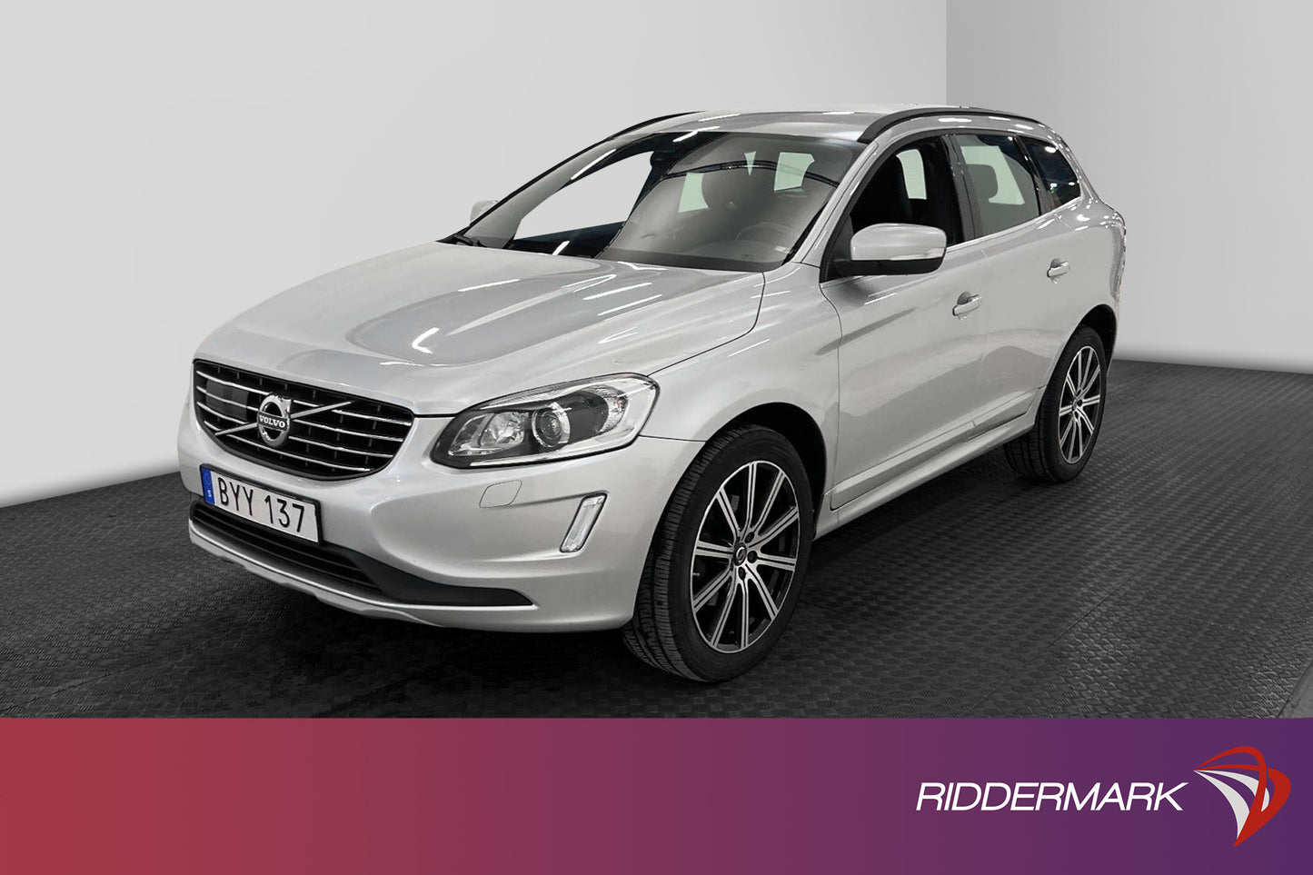 Volvo XC60 D4 AWD 190hk Momentum Drag Navi BLIS PDC Välserv