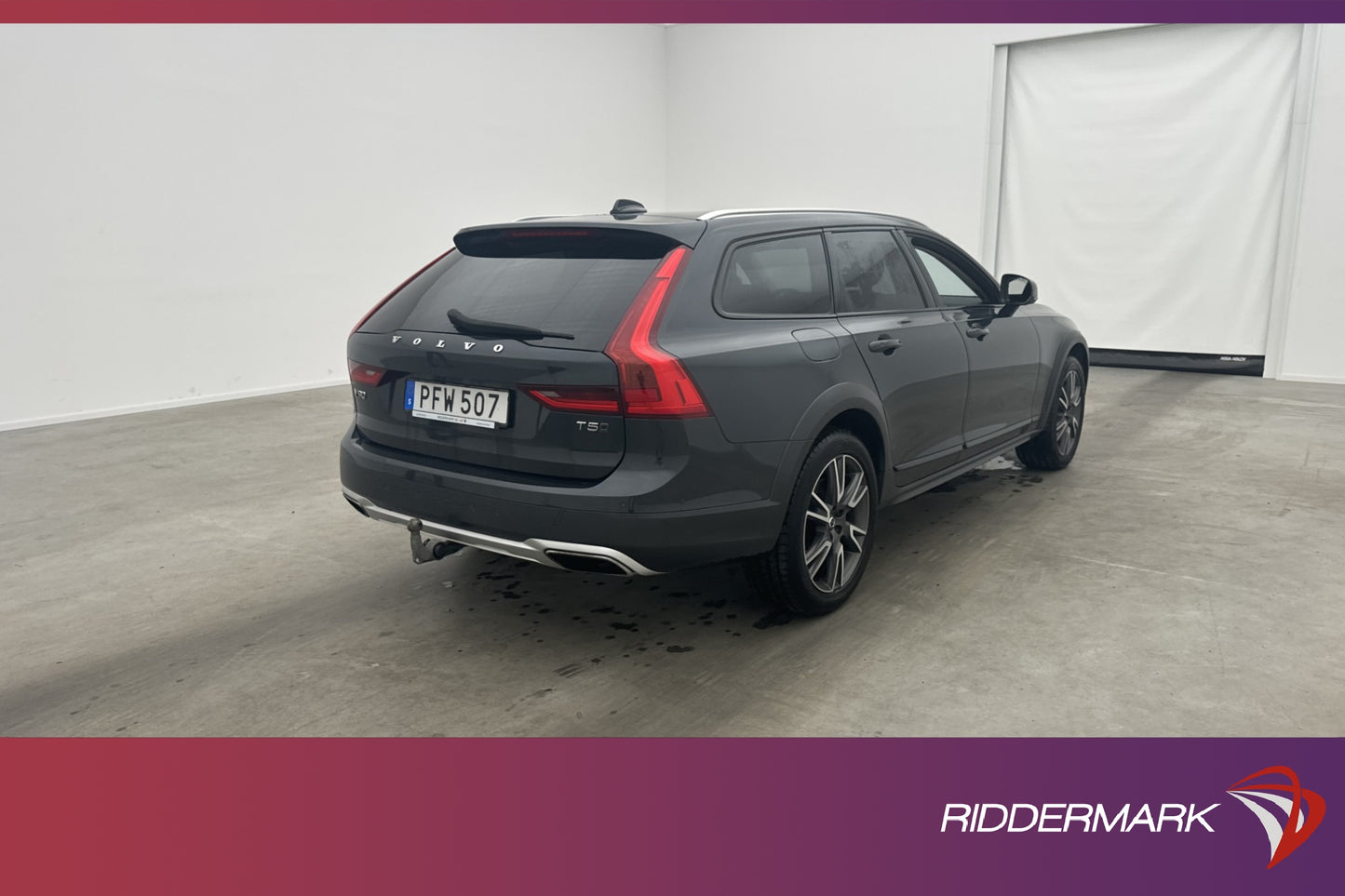 Volvo V90 Cross Country T5 AWD Pro VOC HUD Kamera Skinn Drag