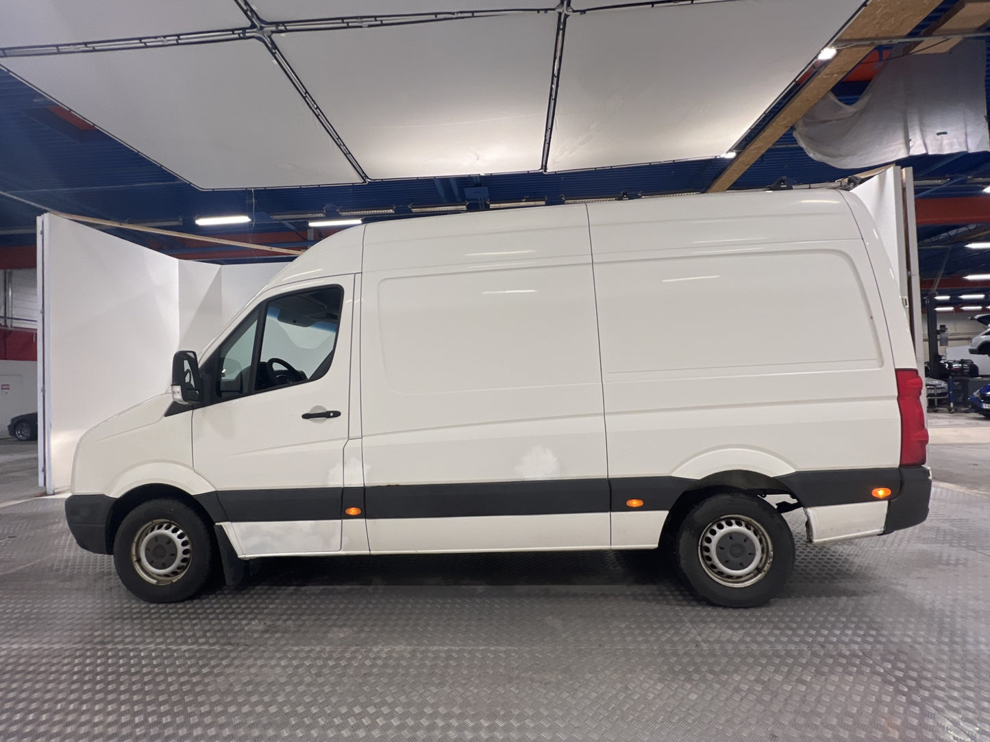 Volkswagen Crafter L2H2 2.5TDI Värmare Farthållare Dragkrok