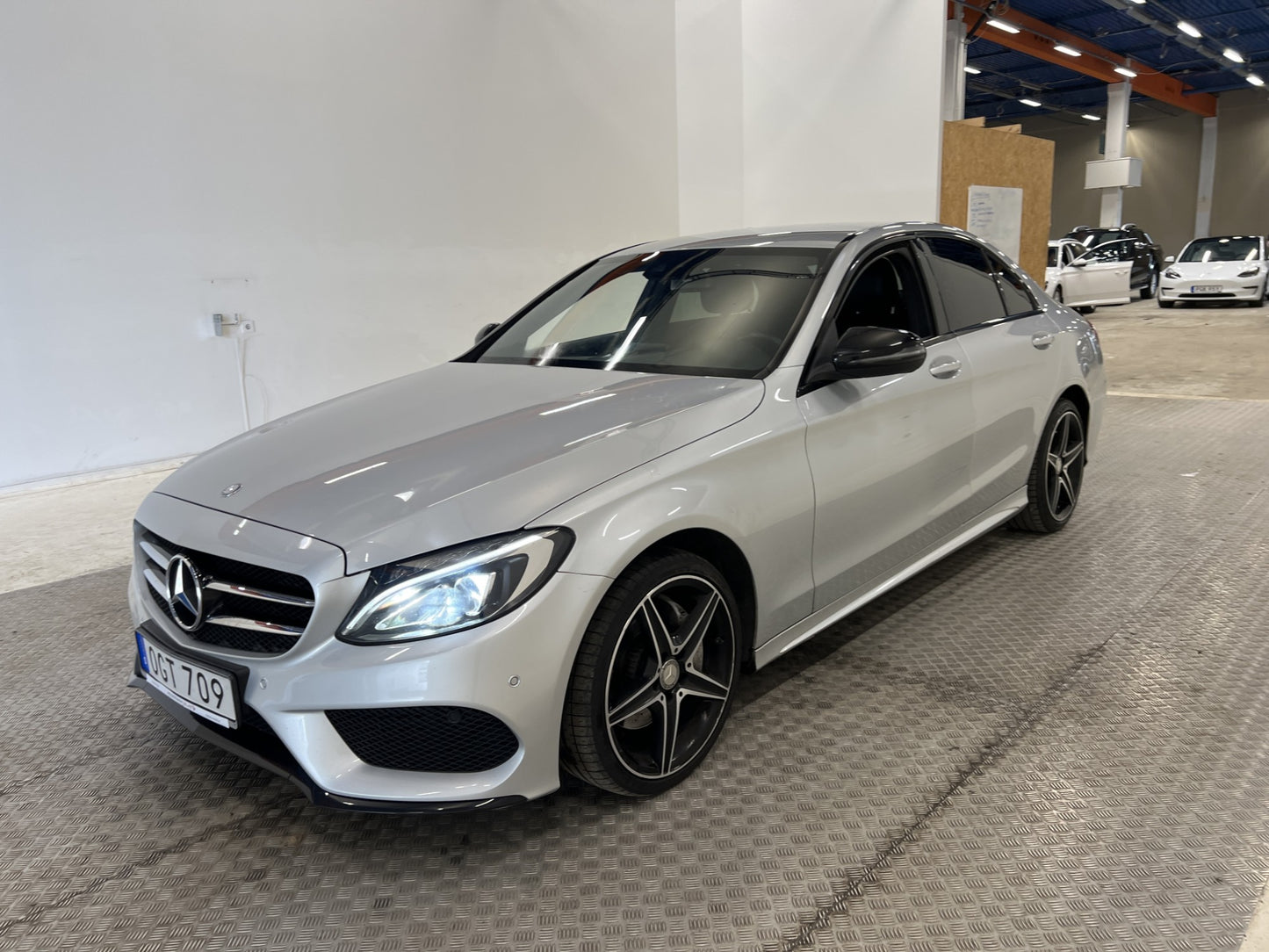 Mercedes-Benz C 220d AMG Night Kamera Skinn Keyless 0,4l/mil