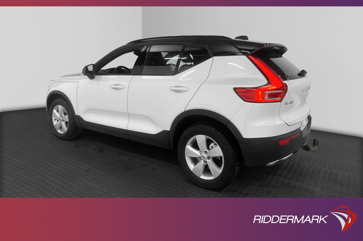 Volvo XC40 D4 190hk AWD R-Design D-Värm B-Kamera Skinn VOC