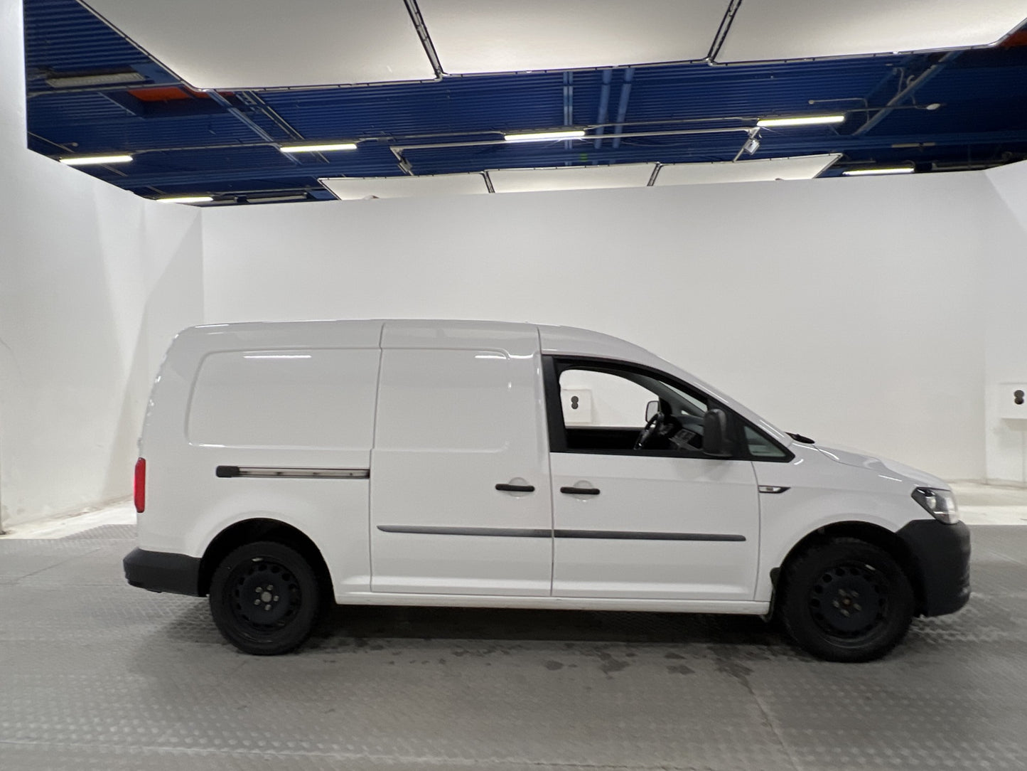 Volkswagen Caddy Maxi 2.0TDI DSG Värmare Drag Nyservad Moms