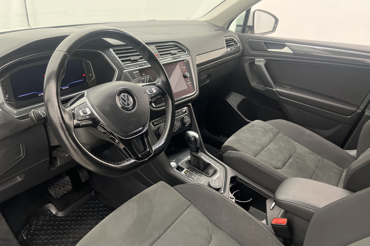 Volkswagen Tiguan Allspace 4M 190hk R-Line 7-sits Cockpit