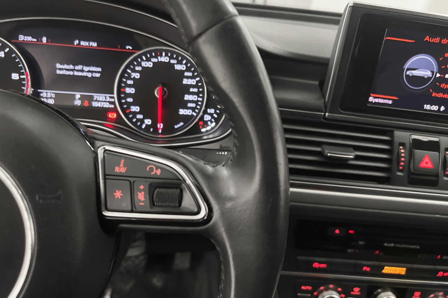 Audi A6 2.0 TDI 177hk S-Line Skinn/Alcantara Bluetooth