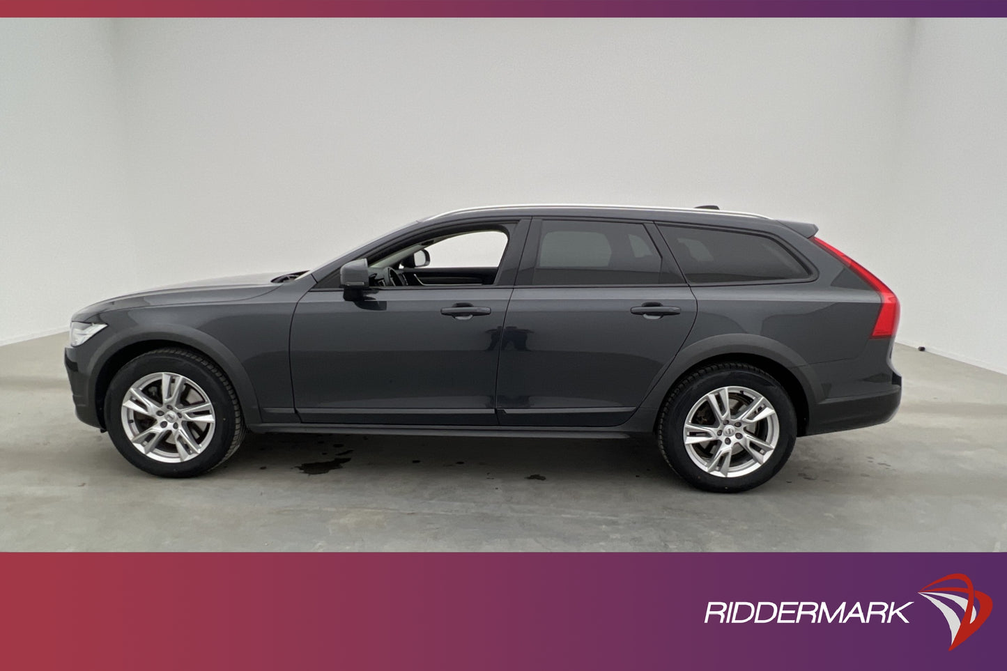 Volvo V90 D5 Cross Country AWD PRO VOC Navi BLIS Drag MOMS