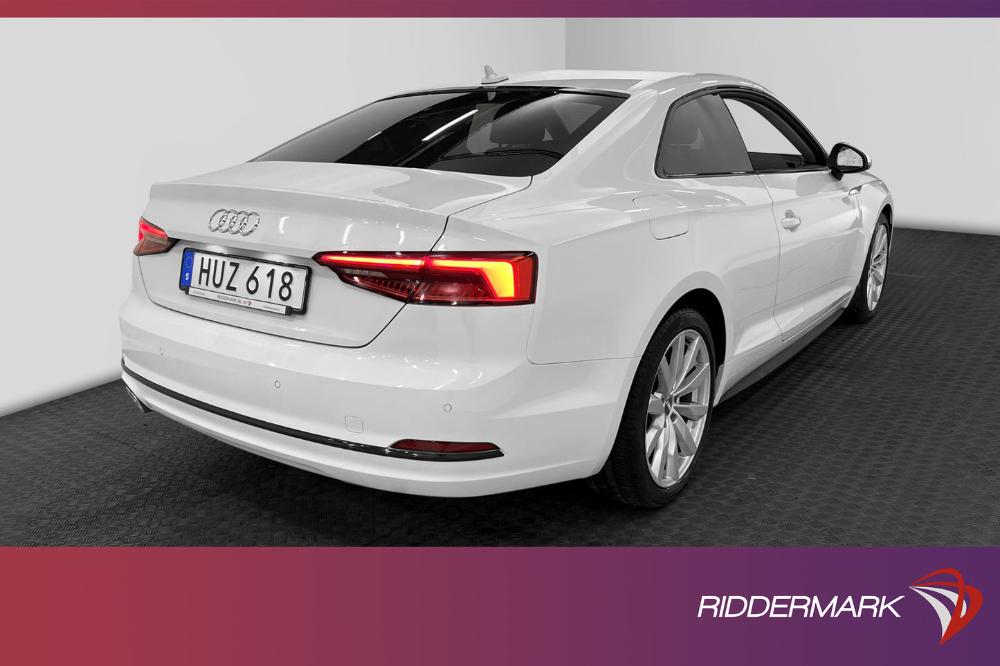 Audi A5 Coupé 2.0 TDI 190hk Svart optik Välservad P-sensor