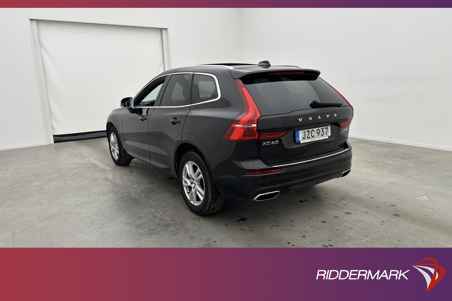 Volvo XC60 D4 AWD R-Design VOC Pano Värm Kamera Navi BLIS