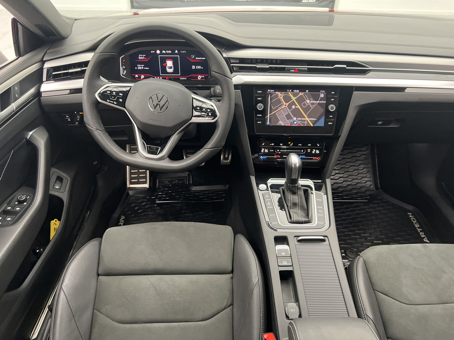 Volkswagen Arteon TDI 4M 200hk R-Line Cockpit Värm Navi Drag