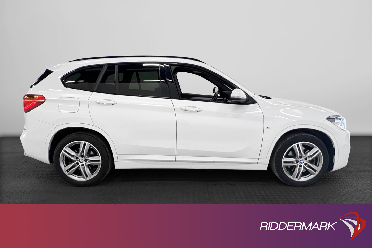 BMW X1 xDrive20i 192hk M-Sport H/K Navi P-Sensorer