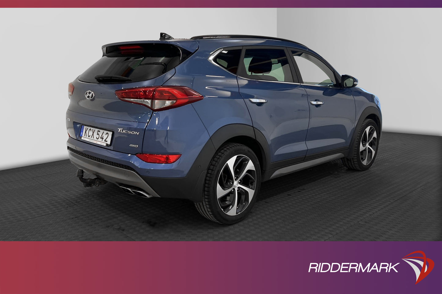 Hyundai Tucson 2.0 CRDi 4WD Premium Kamera Pano Drag Skinn