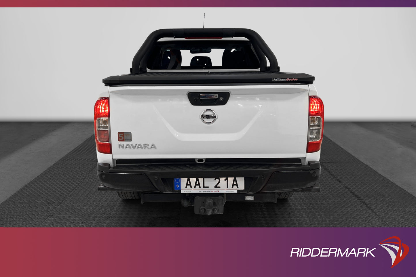 Nissan Navara N-Guard 2.3 dCi 4WD D-Värm Taklucka Drag Moms