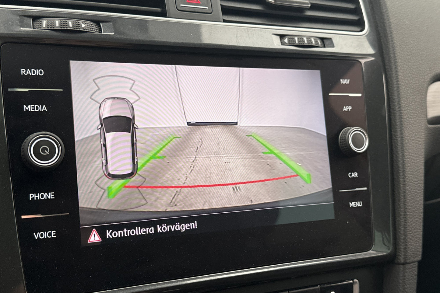 Volkswagen Golf TSI 110hk R-Line Pano Dynaudio Cockpit Navi