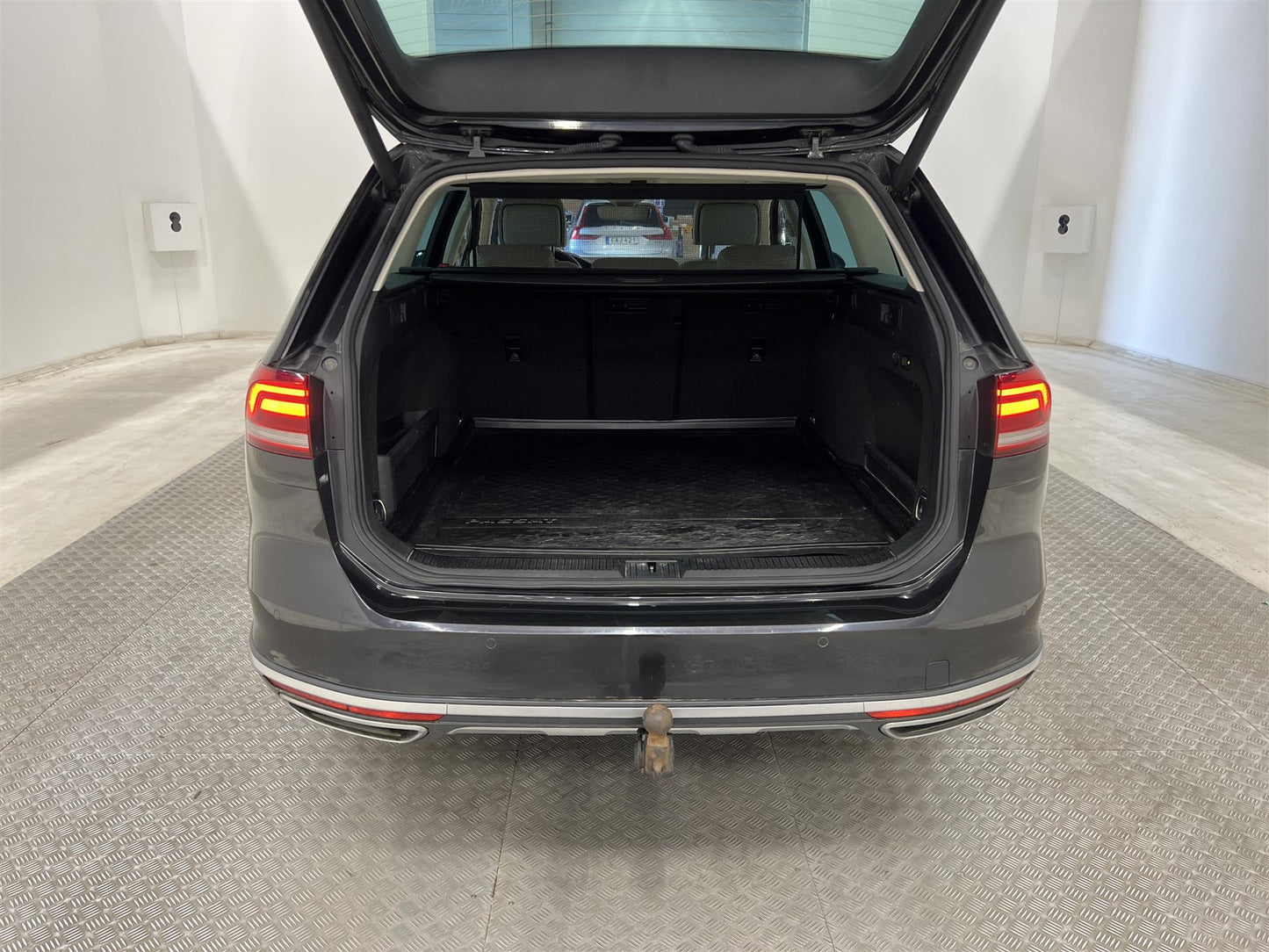 Volkswagen Passat Alltrack 4M Cockpit Värmare Dragpaket BLIS