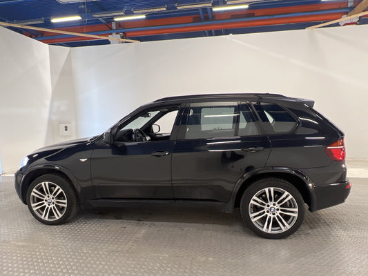 BMW X5 xDrive30d 245hk M Sport M-värme Pano Skinn Drag