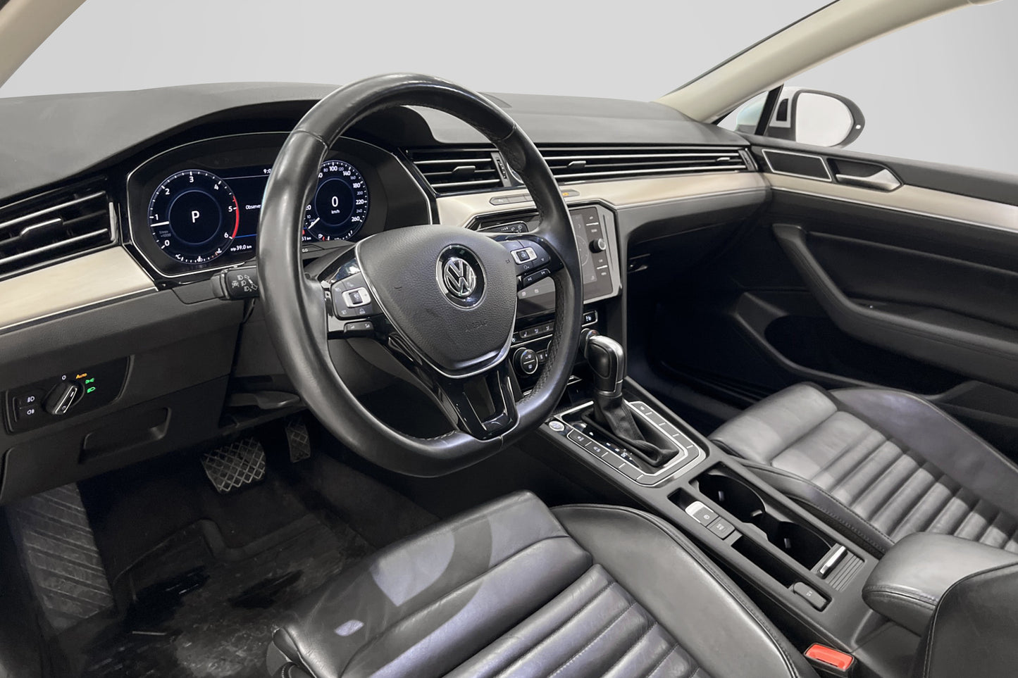 Volkswagen Passat 4M 190hk R-Line Cockpit Skinn Värm Drag