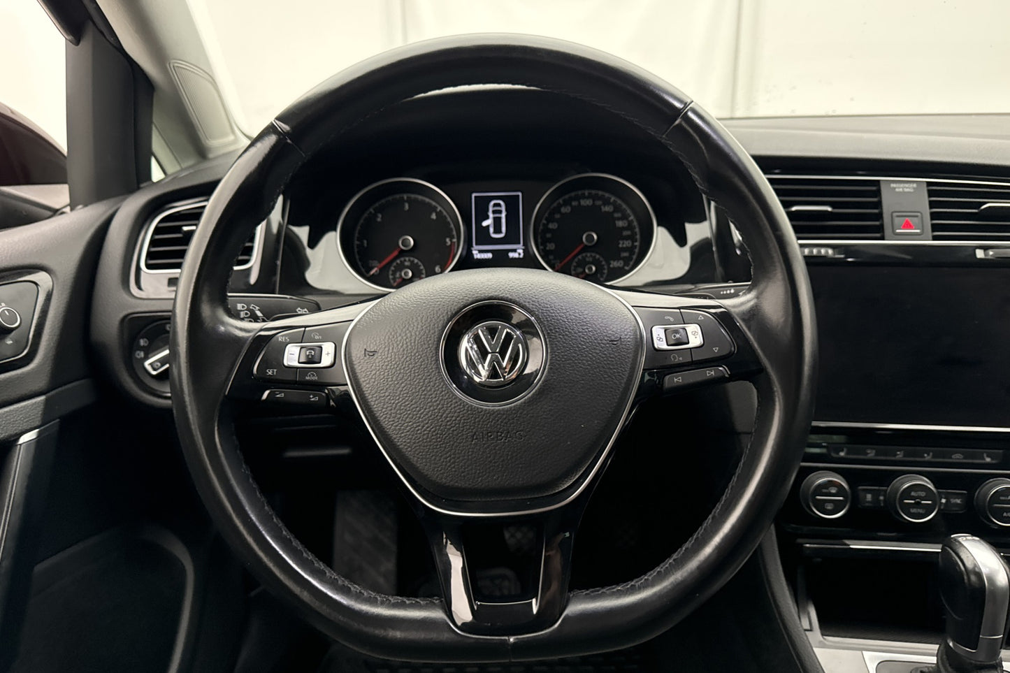 Volkswagen Golf 2.0 TDI 150hk Pluspaket Värmare Kamera Drag