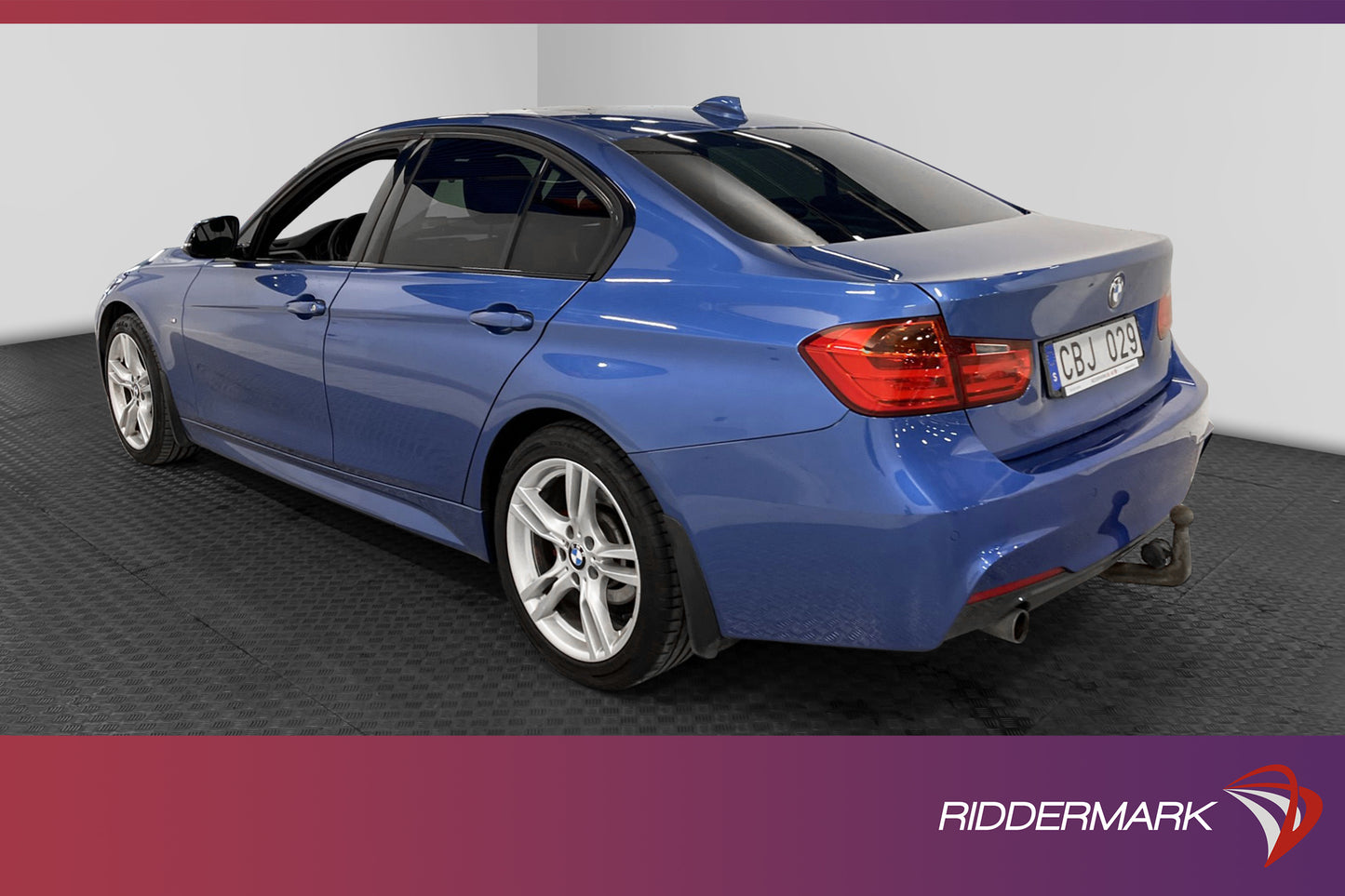 BMW 320d xDrive 184hk M Sport M-Ratt Navigation Dragkrok