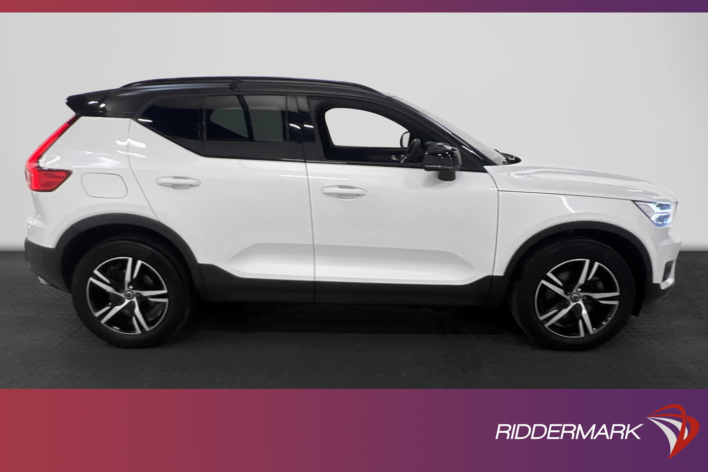 Volvo XC40 D4 AWD 190hk R-Design VOC D-värm Pano B-kamera