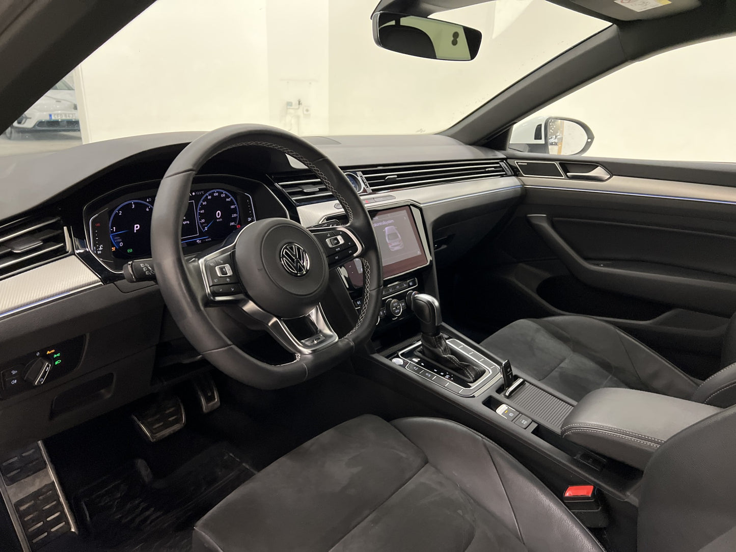 Volkswagen Arteon TDI 4M 190hk R-Line Cockpit Dynaudio Navi