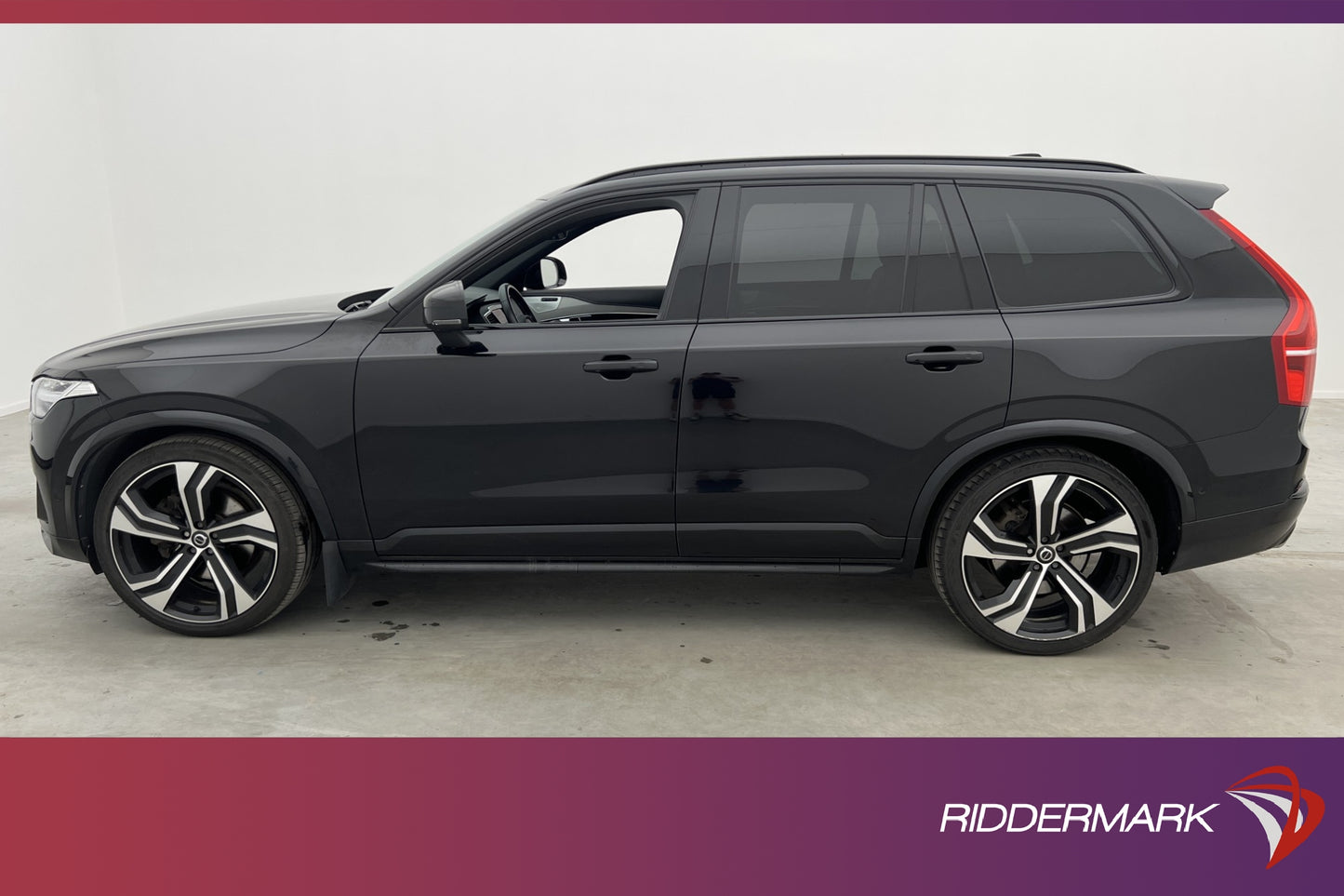 Volvo XC90 B5 AWD R-Design 7-Sits VOC Luft Pano B&W HUD Drag