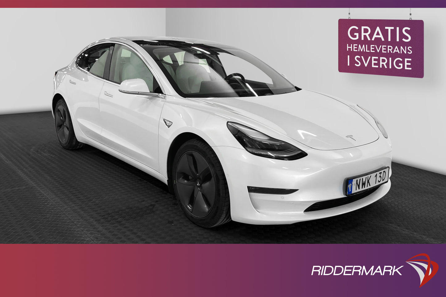 Tesla Model 3 Long Range AWD 440hk Svensksåld Ljus interiör