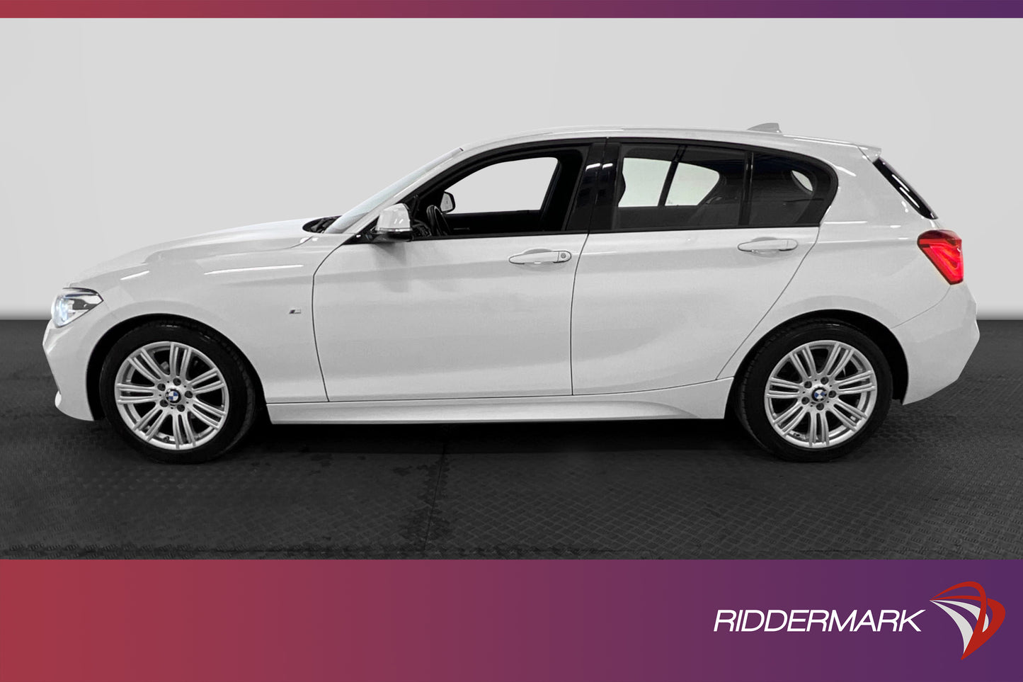 BMW 118 i 136hk M-Sport Navigation Shadowline PDC Nyservad