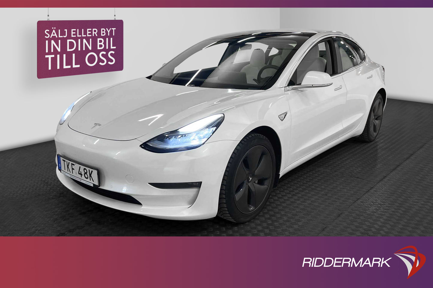 Tesla Model 3 Long Range AWD 440hk Pano Svensksåld MOMS