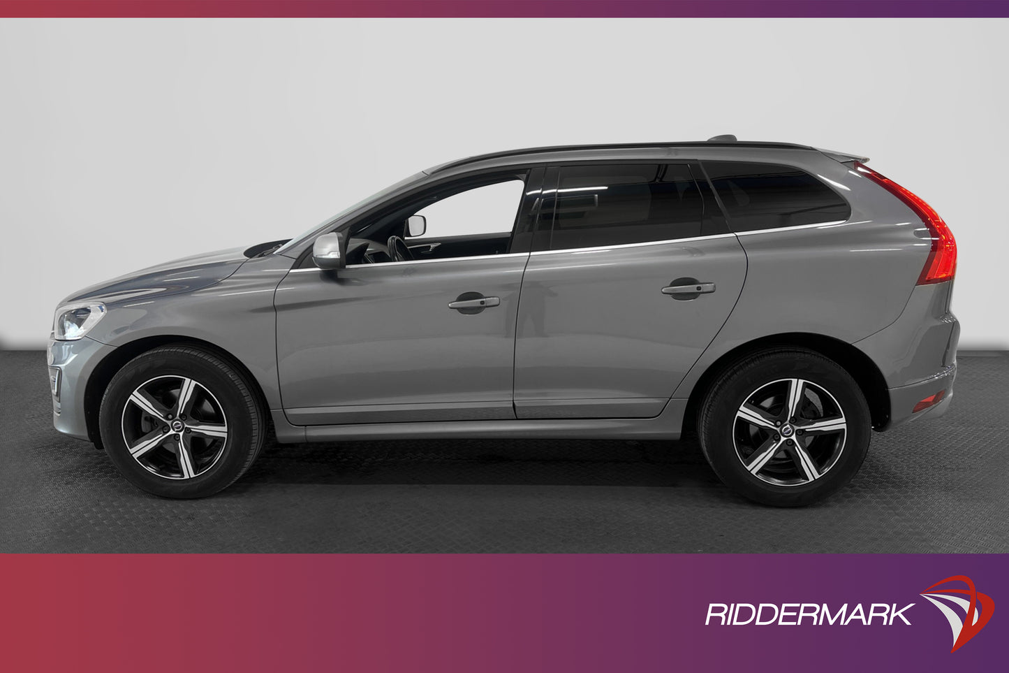 Volvo XC60 D4 AWD R-Design Pano B-kamera Navi D-värm VOC