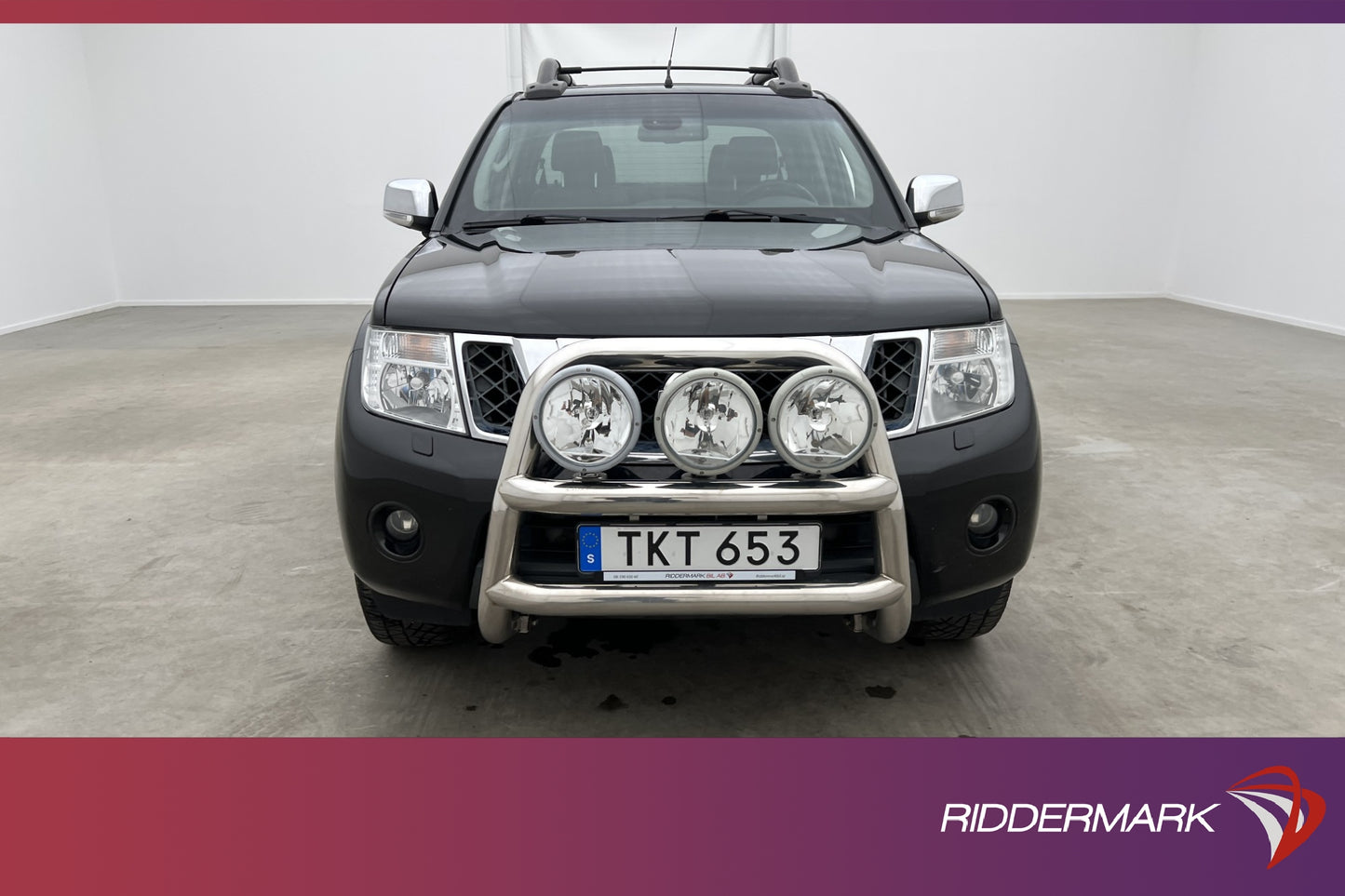 Nissan Navara Tekna 3.0 231hk 4x4 Värmare Drag Taklucka Moms