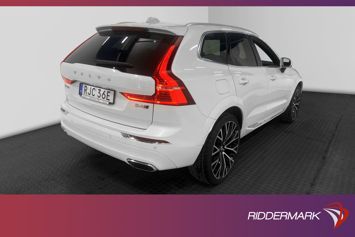 Volvo XC60 B4 197hk AWD Inscription Pano B&W Massage HuD VOC