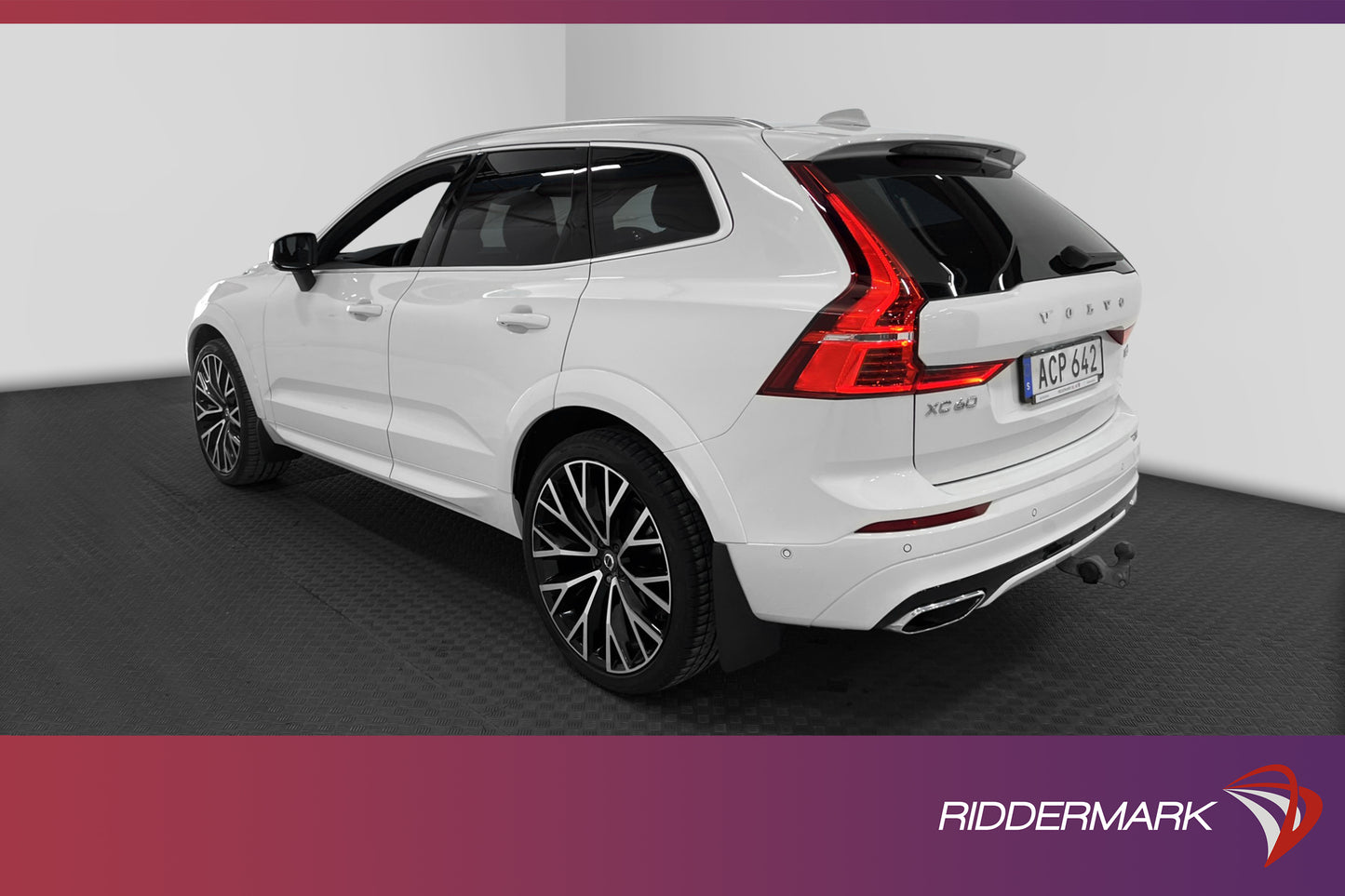 Volvo XC60 T5 AWD 250hk R-Design VOC Pano HUD Navi BLIS Drag