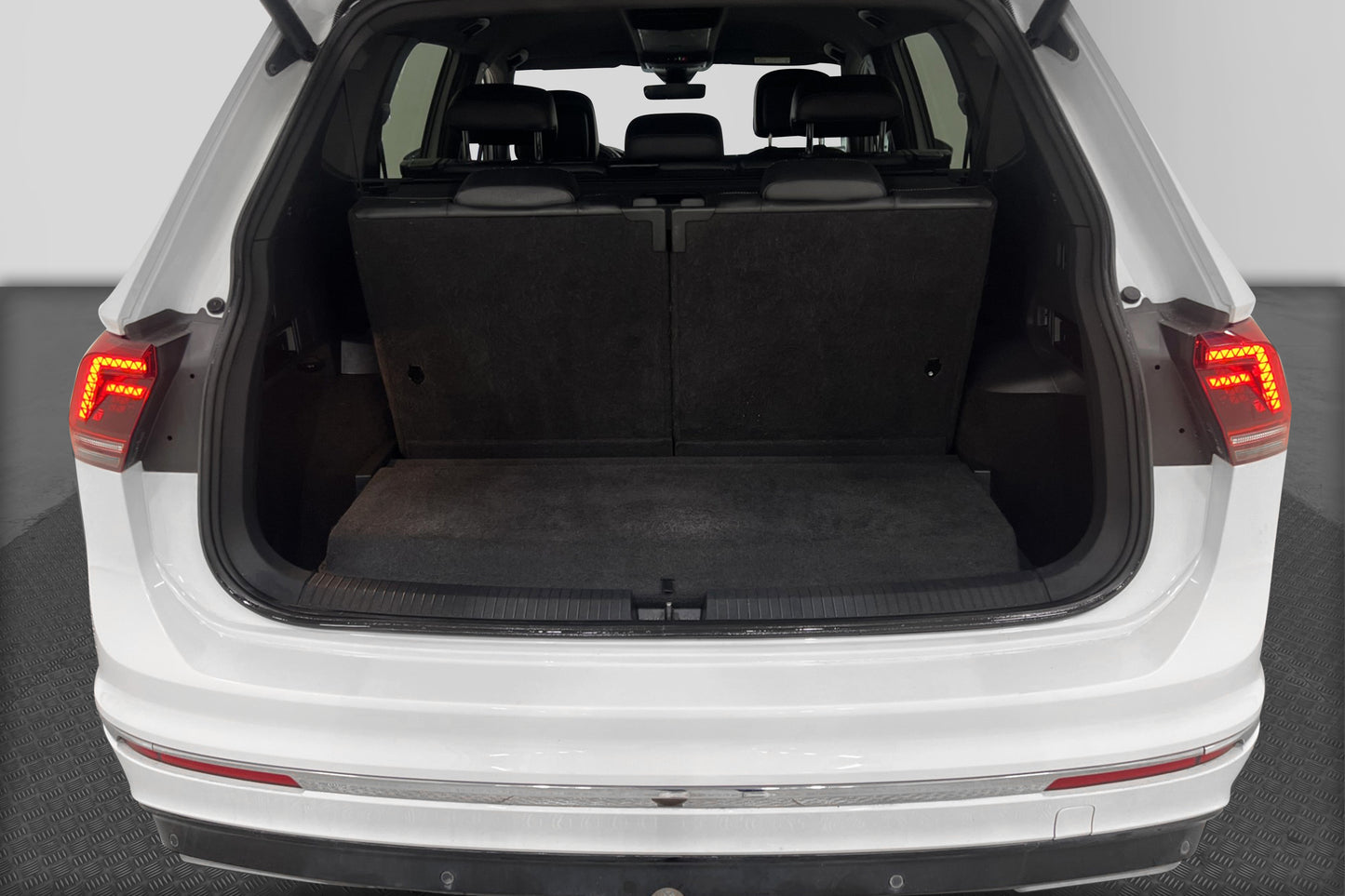 Volkswagen Tiguan Allspace 2.0 TDI 4M R-line 7-Sits Värm 360