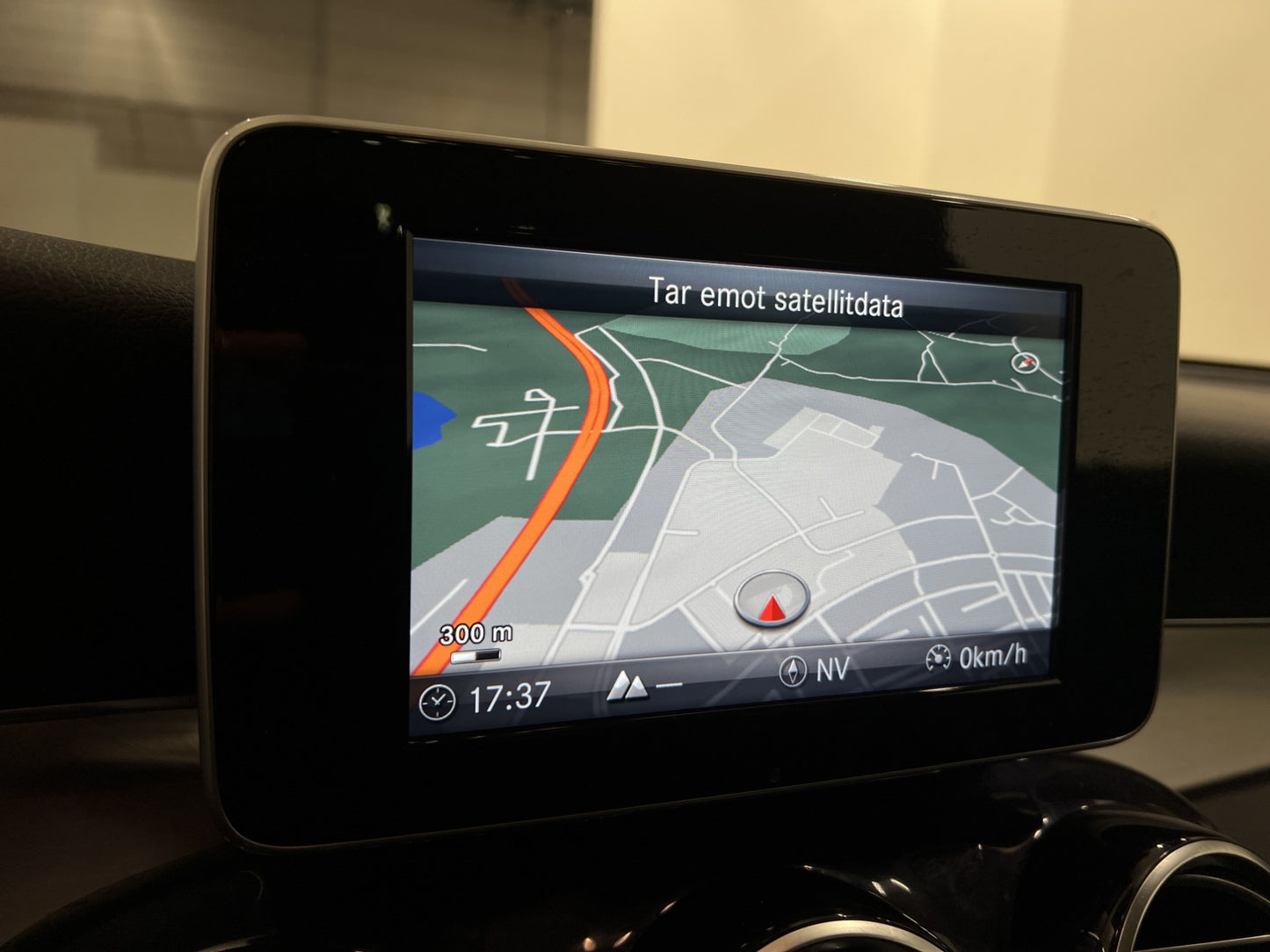 Mercedes-Benz GLC 350 e 4M AMG Värmare Pano Kamera GPS Drag