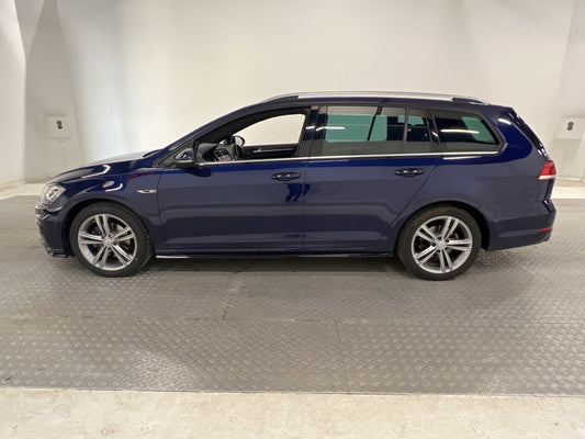 Volkswagen Golf 1.4 TSI 150hk R-line Värmare B-Kamera Drag