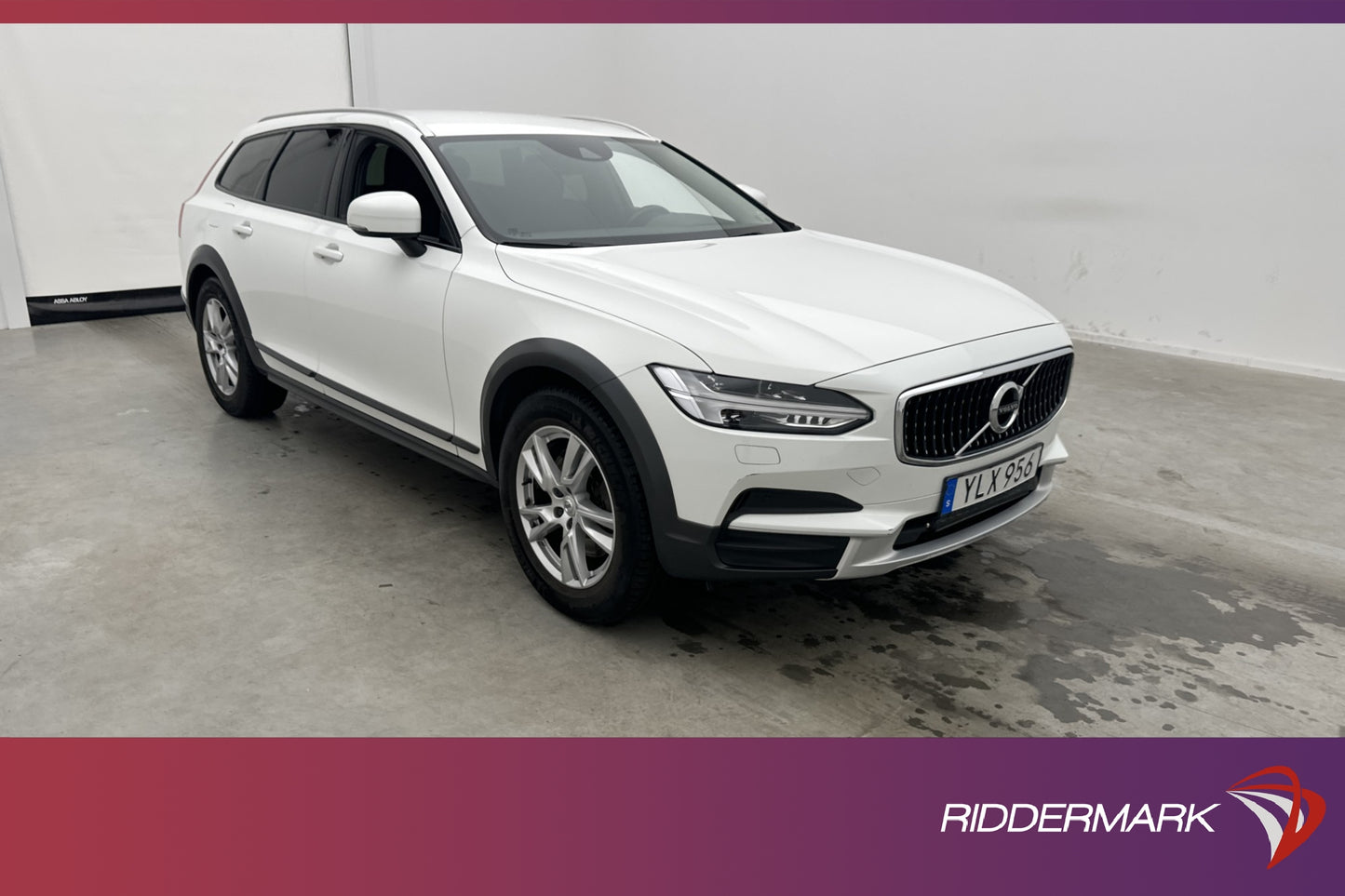 Volvo V90 Cross Country D4 AWD Momentum VOC D-Värmare Drag