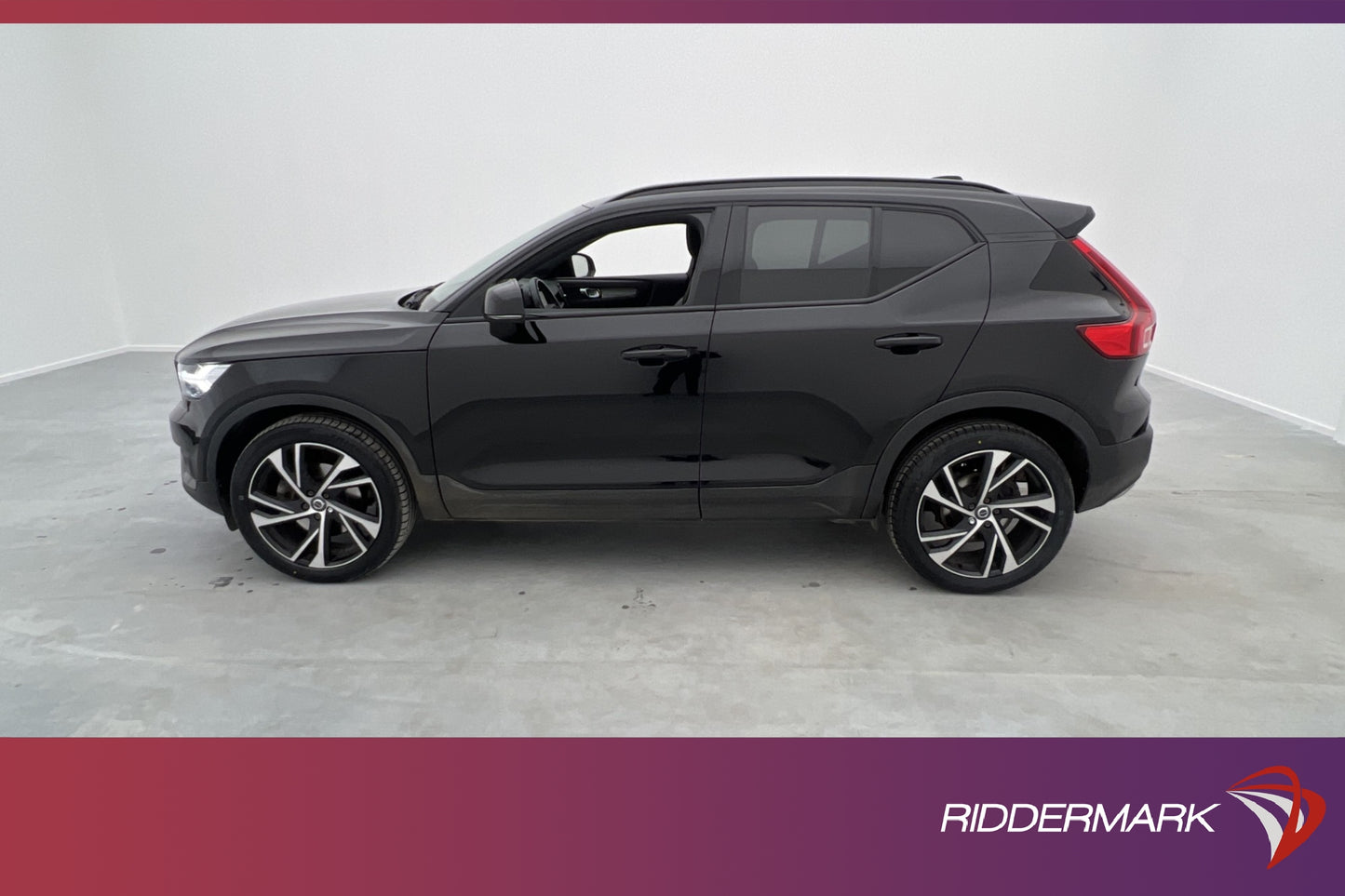 Volvo XC40 D4 AWD 190hk R-Design Kamera Navi VOC BLIS